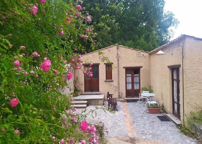 Colloreto Agroturismo *